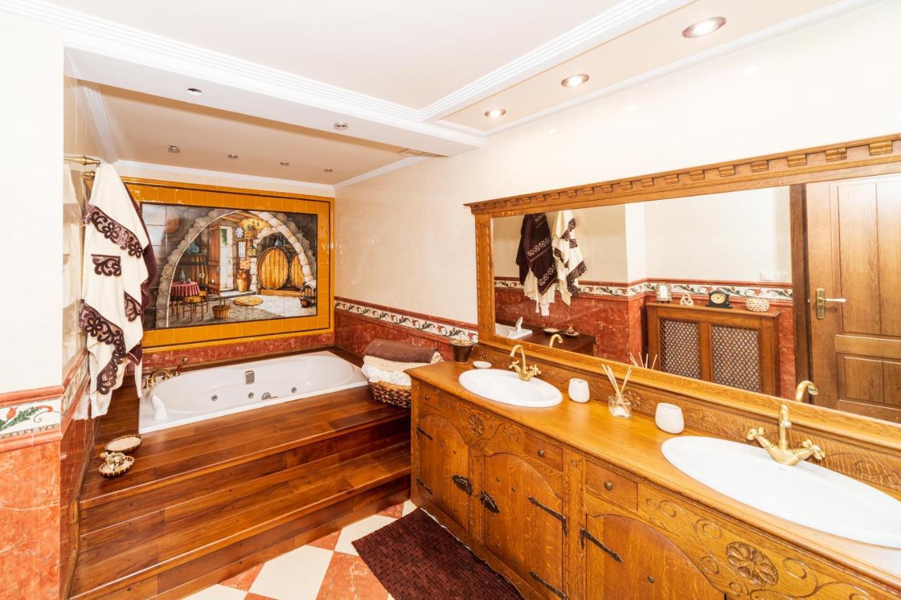 Villa Dolaretxe By Urdaibai Rentals Билбао Екстериор снимка
